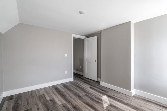 Building Photo - Rare Frederick Townhouse Unit - across from Whole Foods, St. Mary's, Bradford Beach