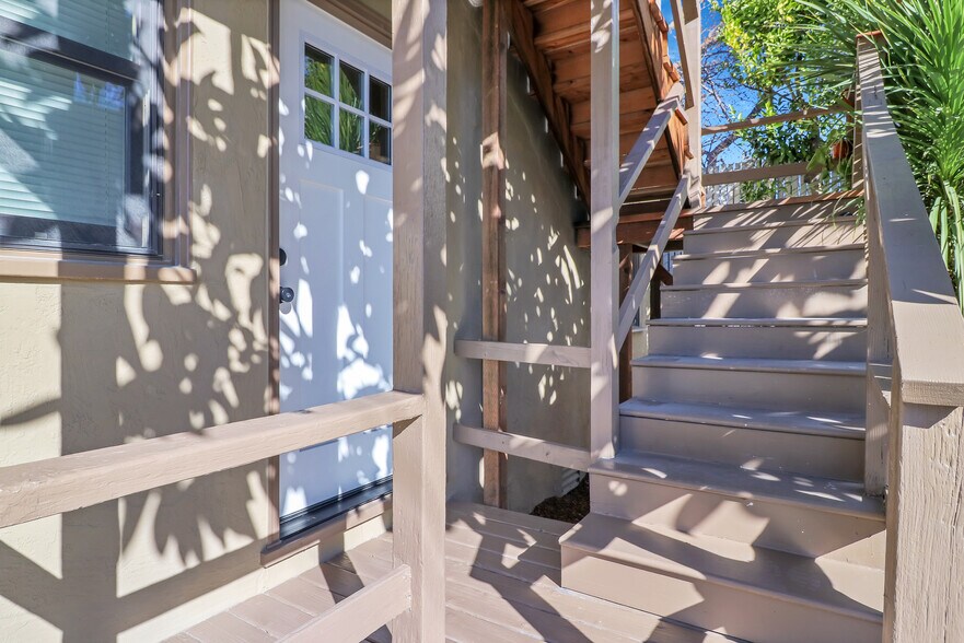 Building Photo - 1075 43rd St