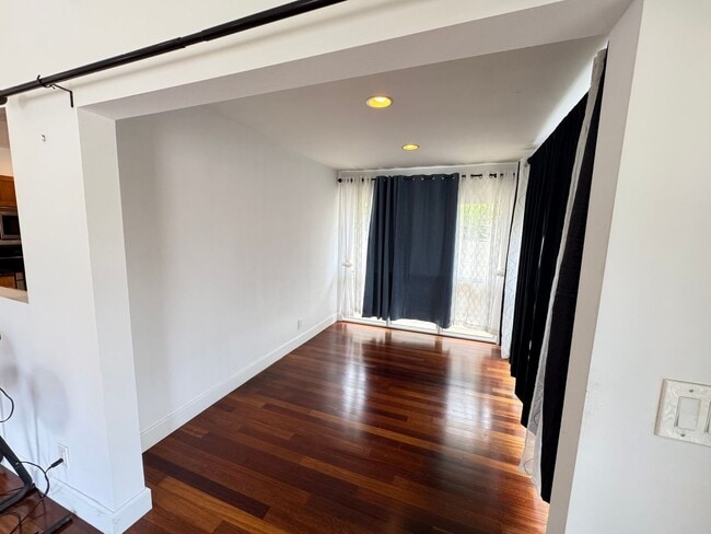 Building Photo - Single Family Home in Wahiawa
