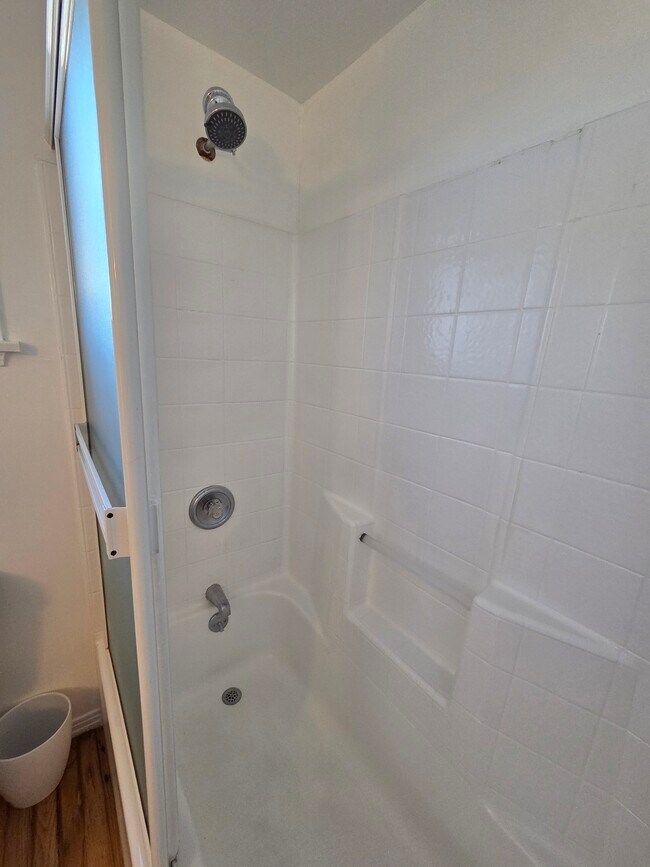 Building Photo - 2417 4th St