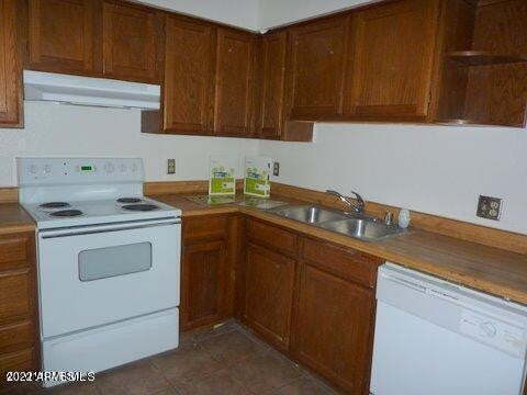 Building Photo - "Chic 2-Bedroom Retreat with 2.5 Baths in Prime Tempe Location – 1,072 Sq Ft of Modern Living!"