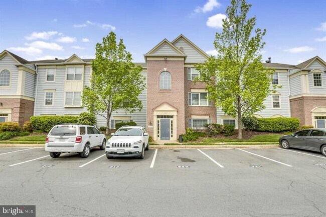Building Photo - 1121 Huntmaster Terrace NE