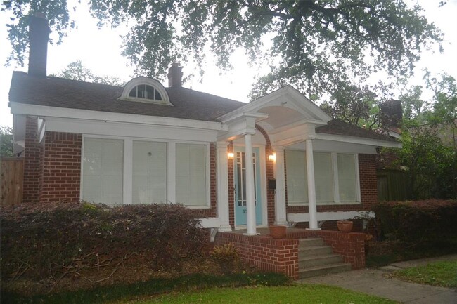 Building Photo - 1706 Cherryhurst St