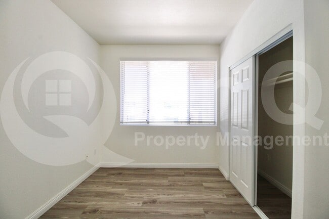 Building Photo - 16013 S Desert Foothills Pkwy