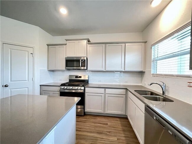 Building Photo - 118 Canley Lp