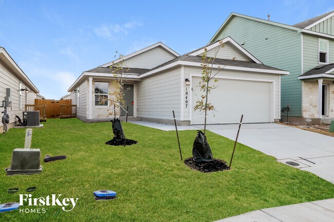 Building Photo - 10407 McClintock Dr