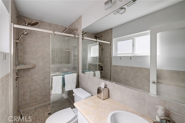 Building Photo - 208 Longfellow Ave