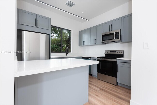 Building Photo - Northwest 3rd Street, Miami, FL 33126 - 3 BR 3.5 BA single-family home