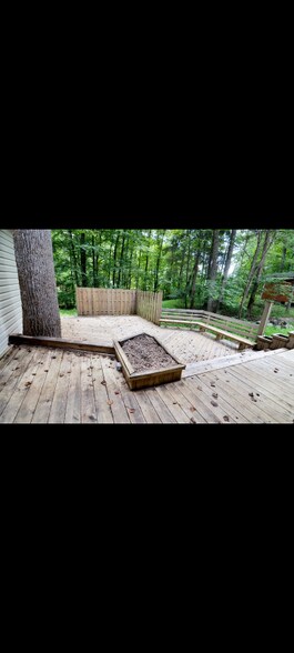 Building Photo - 404 Belmellen Ct