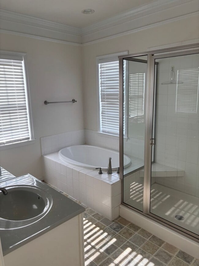 Building Photo - Great Home in Crozet!