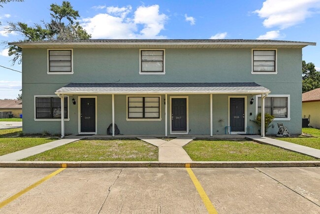 Building Photo - Fully remodeled 2 bedroom in Kissimmee available now!