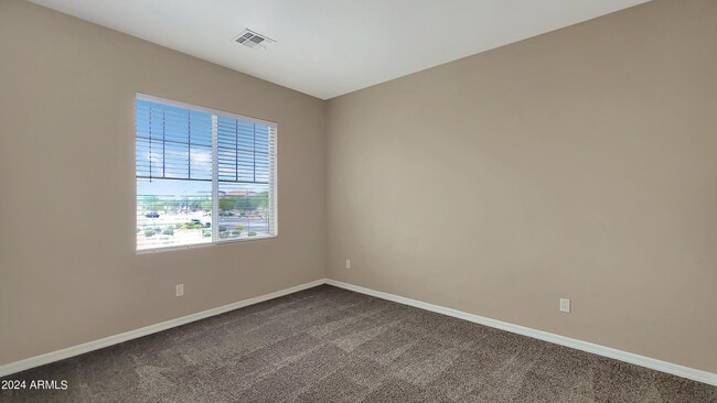 Building Photo - 9037 W Plum Rd