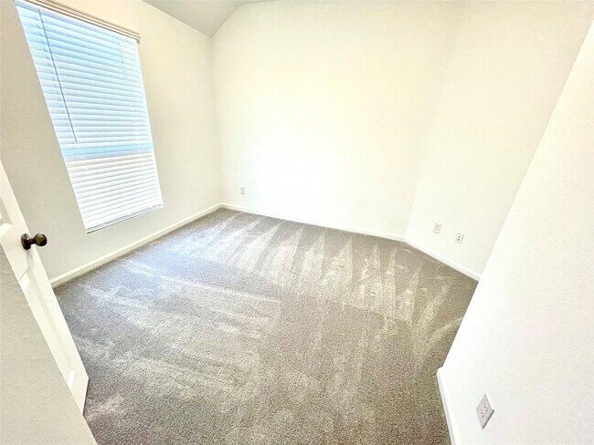 Building Photo - 29418 Amber Pne Ct