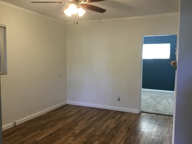 Building Photo - 760 Pordon Ln