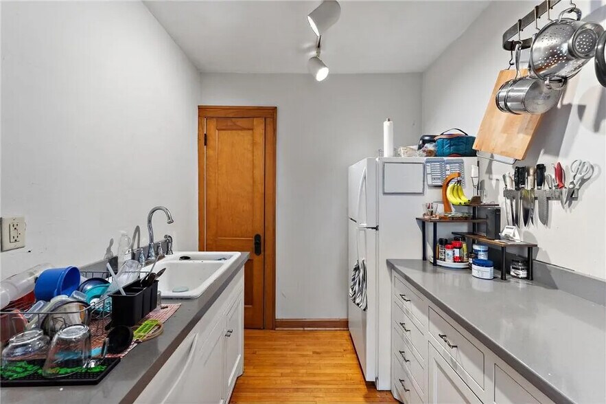 Building Photo - 2017 Laurel Avenue