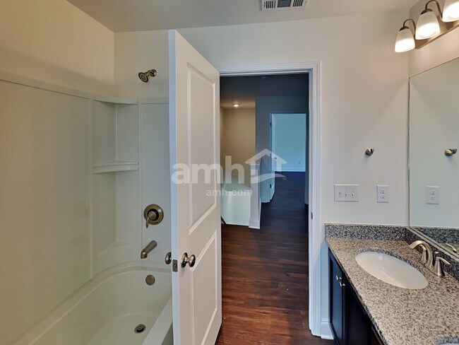 Building Photo - 5924 Hagar Vly Dr