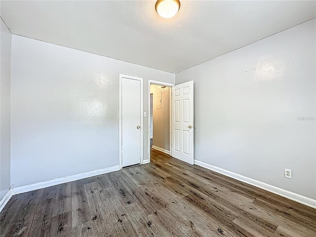 Building Photo - 1546 Ella St