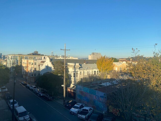 Building Photo - Epic Real Estate & Asso. Inc. - Beautiful, Spacious & Sunny 2 br/2ba Condo Available in Mission -...