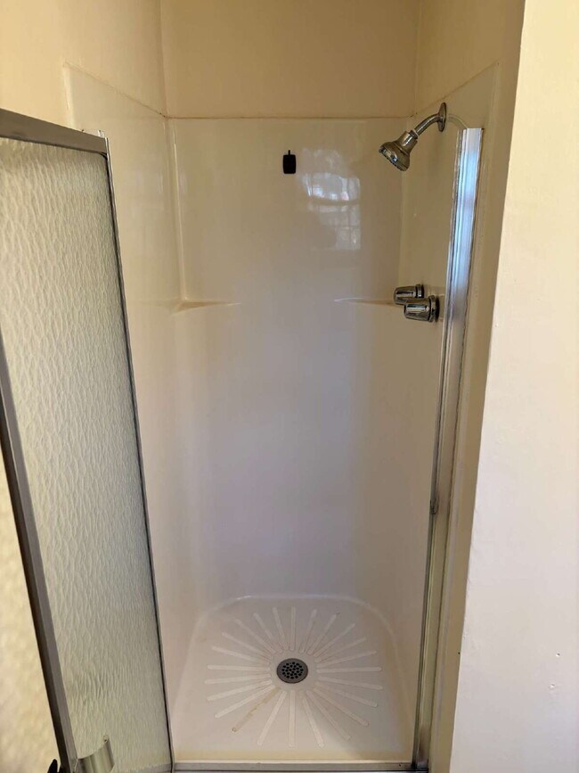 Building Photo - Charming Home for Rent on Quiet Cul-de-Sac!