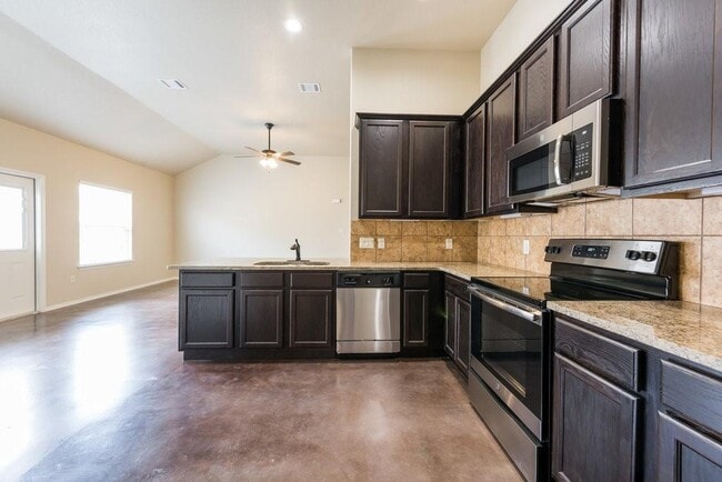 Building Photo - 491 Jack Rabbit Ln