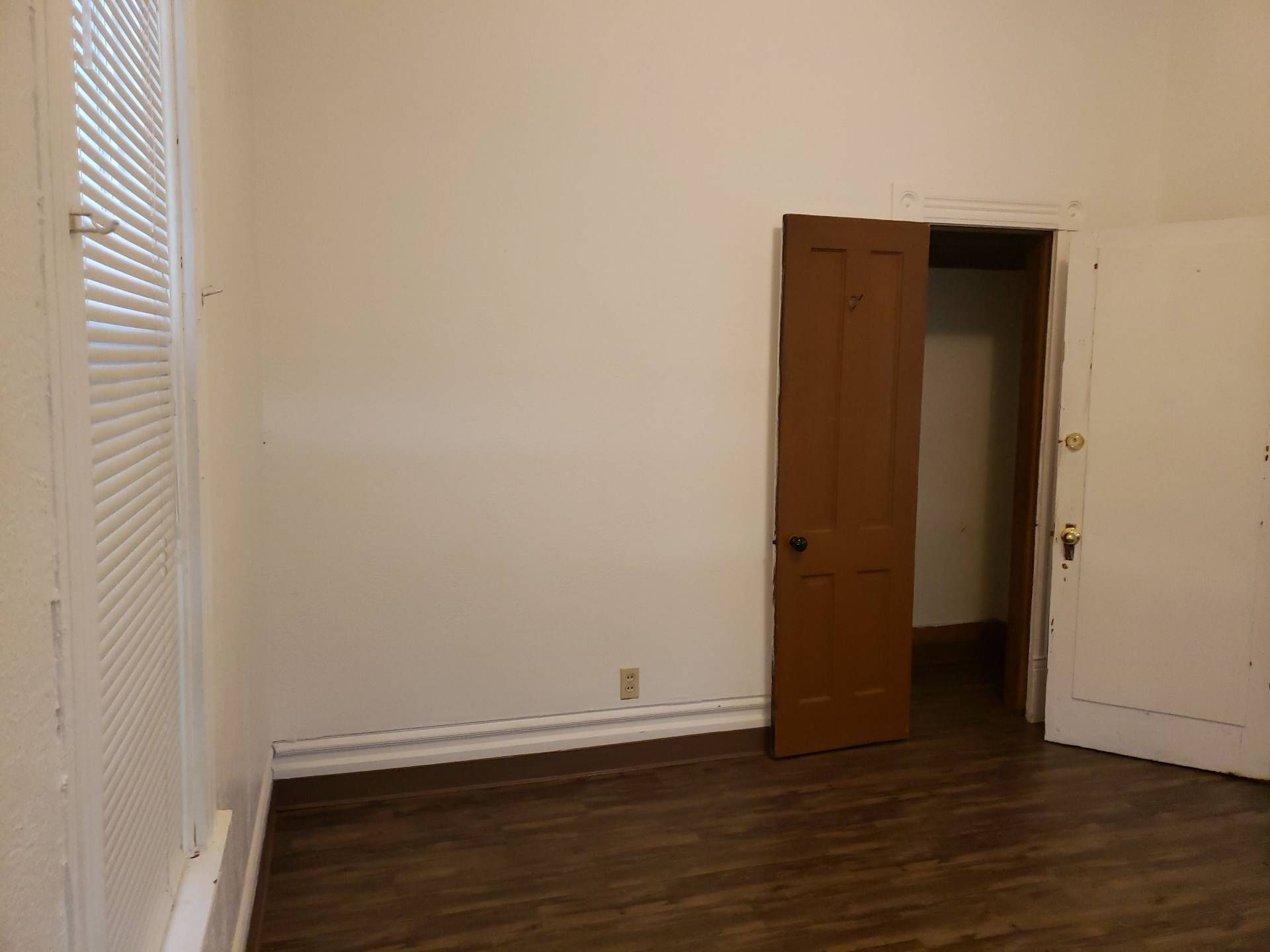 Building Photo - 620 NE Maple St