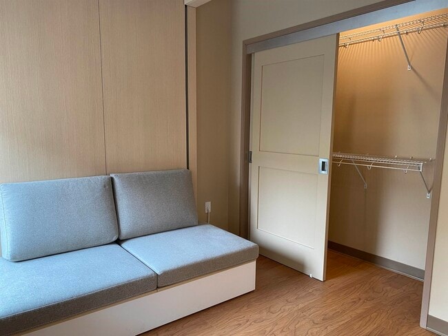 Building Photo - 83 Hanover St