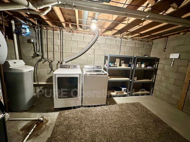 Building Photo - 5039 S 163rd Ave