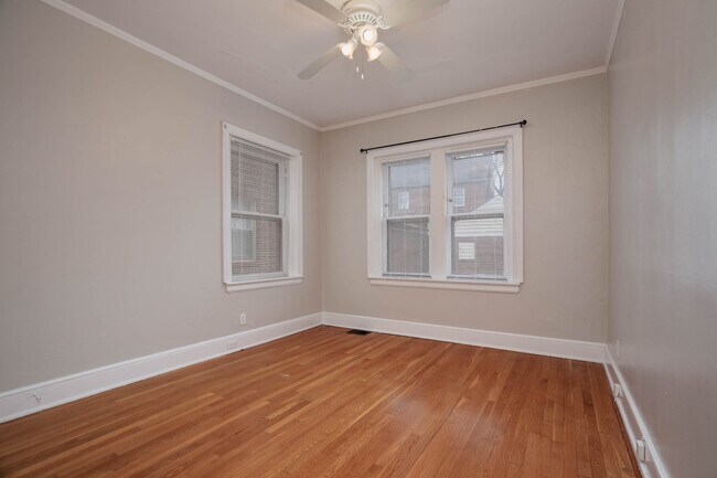 Building Photo - 7234 Amherst Ave