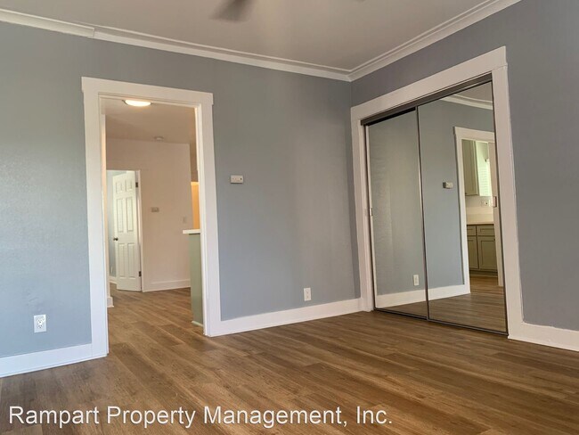 Building Photo - 1344 W 39th St