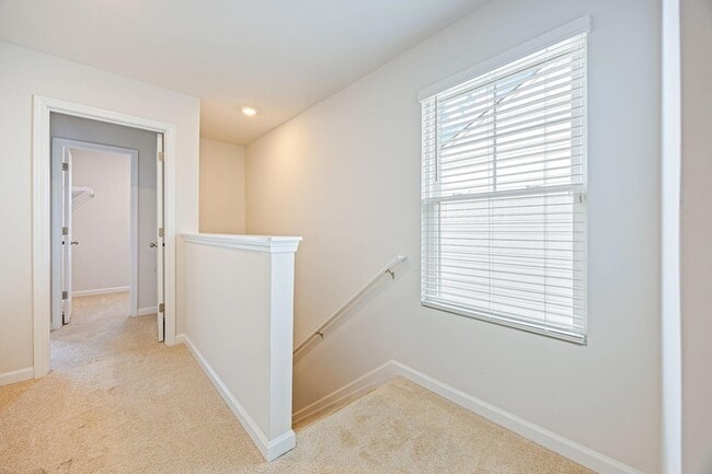 Building Photo - 5438 Thrasher Ln