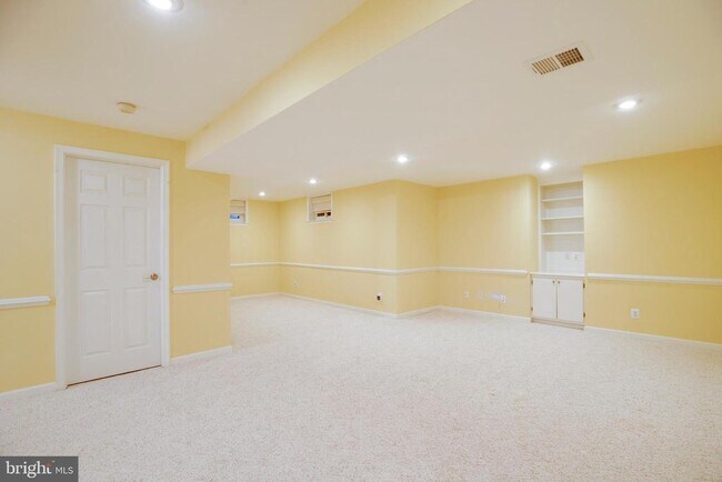Building Photo - 5105 Claybank Ln