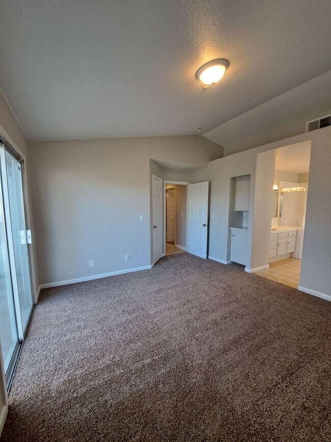 Building Photo - Move-In Special: First Month Free—Don’t Mi...