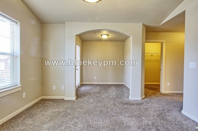 Building Photo - 3 Bed 2.5 Bath Home in Hazel Dell w/ Easy Access to I-5 and SR 500