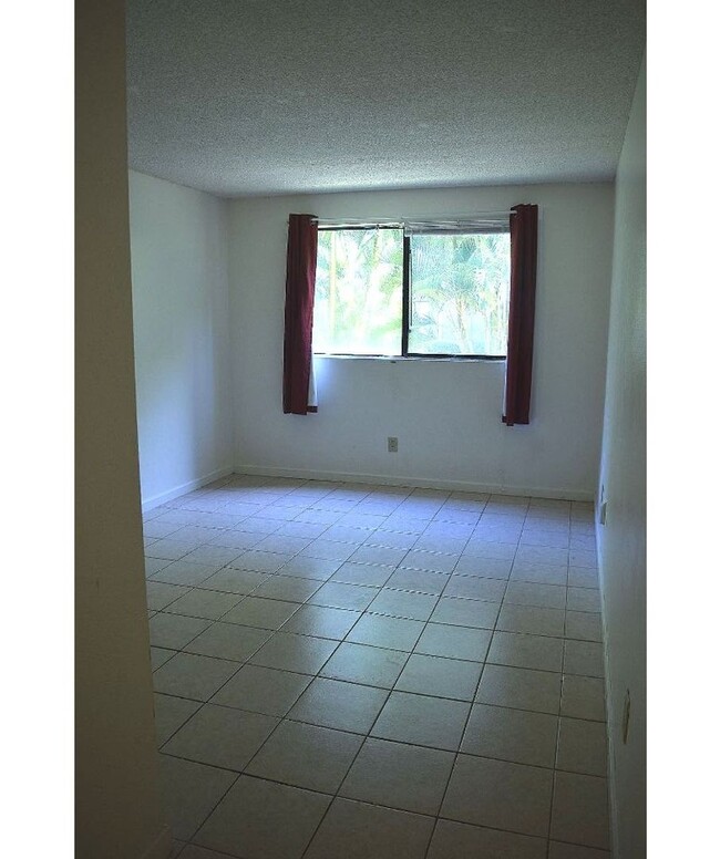 Building Photo - Kihei Shores - Unfurnished - 2 bd 2 ba gro...