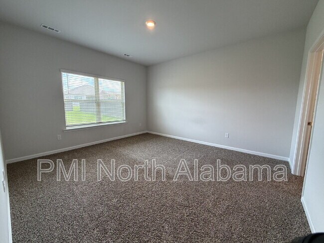 Building Photo - 106 Settlement Dr