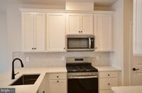 Building Photo - 1305 Parker Blvd