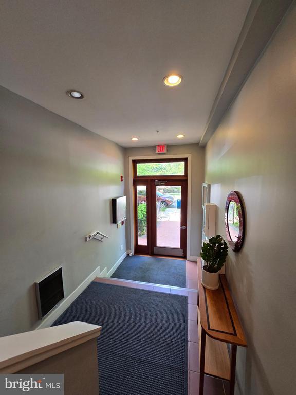 Building Photo - 1352 Longfellow St NW