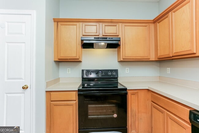 Building Photo - 7470 Royale Ct