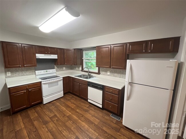 Building Photo - 5319 Winterhaven Dr