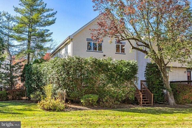 Building Photo - 11 Lexington Ct