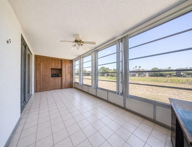 Building Photo - 370 NW 76th Ave