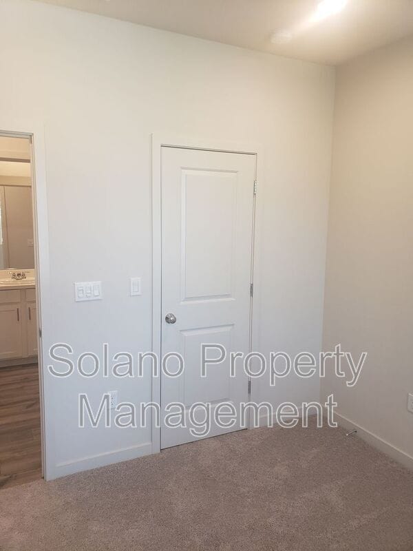 Building Photo - 2940 Sugar Pne St