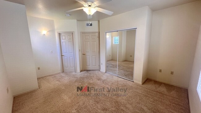 Building Photo - 2 Bedrooms, 2 Baths