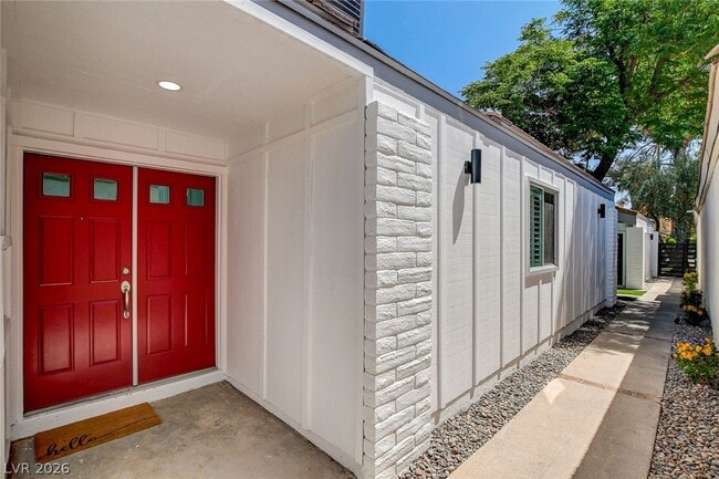 Building Photo - 2999 Bel Air Dr