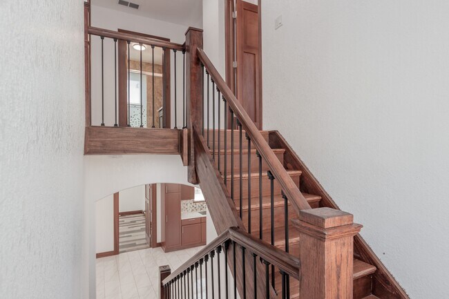 Building Photo - 1529 S 9th St