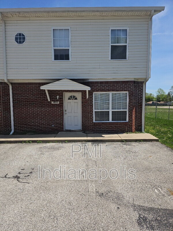 Building Photo - 1811 Winfield Park Dr