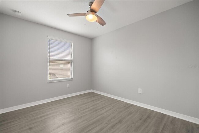 Building Photo - 1155 Water Iris Wy