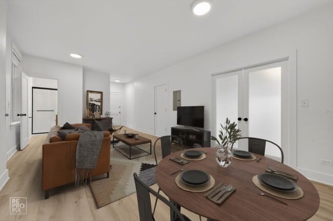 Building Photo - 6977 N Bell Ave