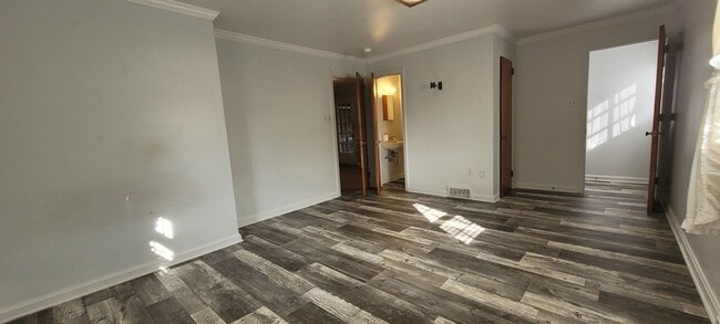 Building Photo - 4 bedroom 1.5 Bathroom home in Leola