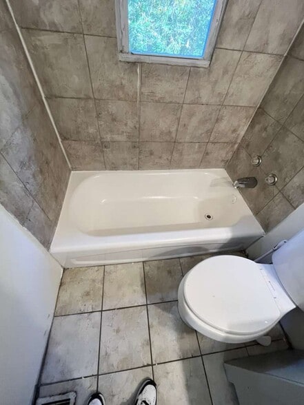 Building Photo - 2 Wildwood Trl